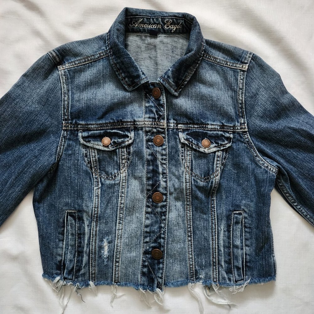 American Eagle Blue Washed Crop Denim Jacket Women (L/G)